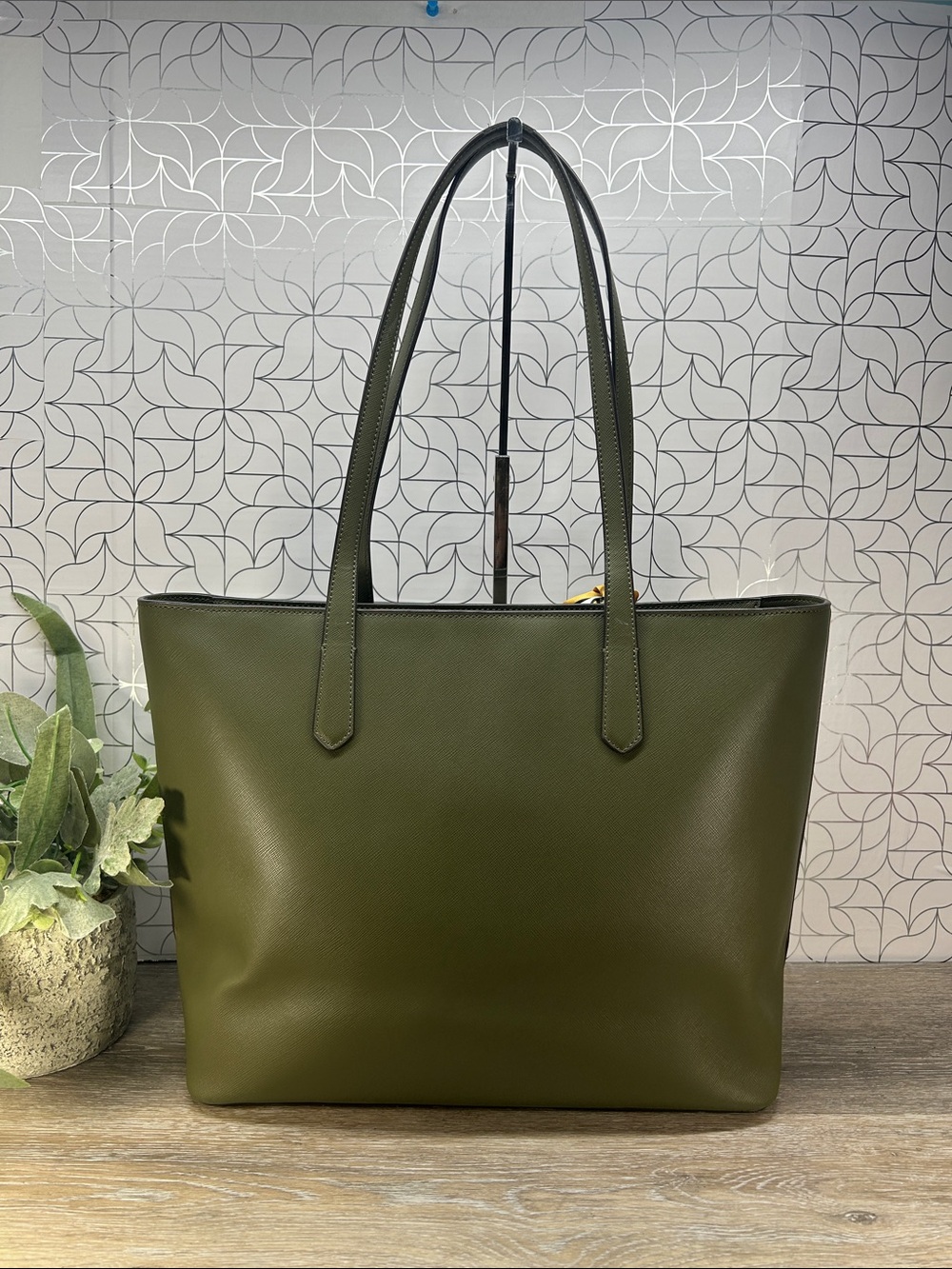2811 Kate Spade New York Staci Large Tote in Enchanted Green 272582811 - Picture 2 of 14